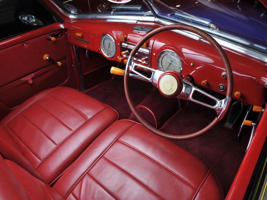 Торпедо Alfa Romeo 6C 2500 SS Cabriolet 1947 года  (фото 3 из 40)